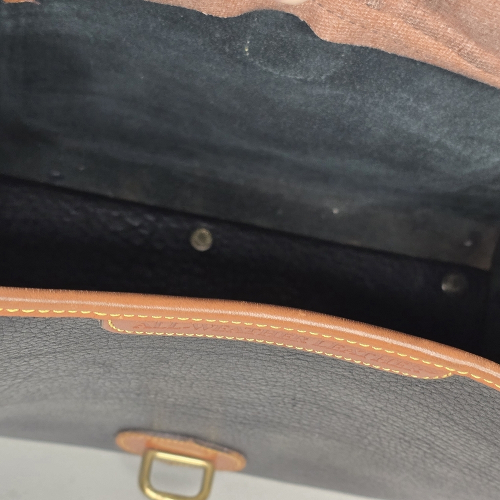 DOONEY & BOURKE Shoulder Bag Leather All Weather VTG Essex Black Tan Ships FAST - Picture 17 of 17